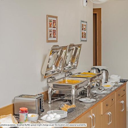 Treebo Abhi Suites, 400 Mts From Guntur Junction Esterno foto