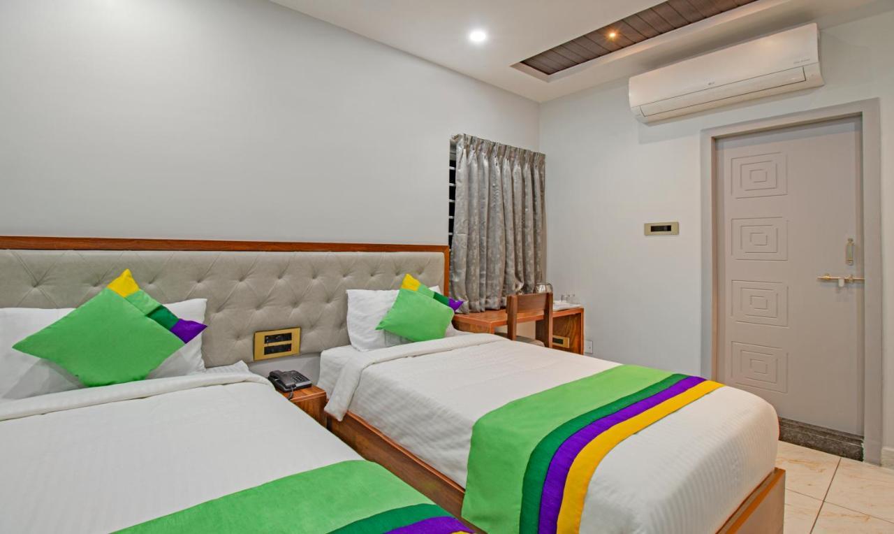 Treebo Abhi Suites, 400 Mts From Guntur Junction Esterno foto