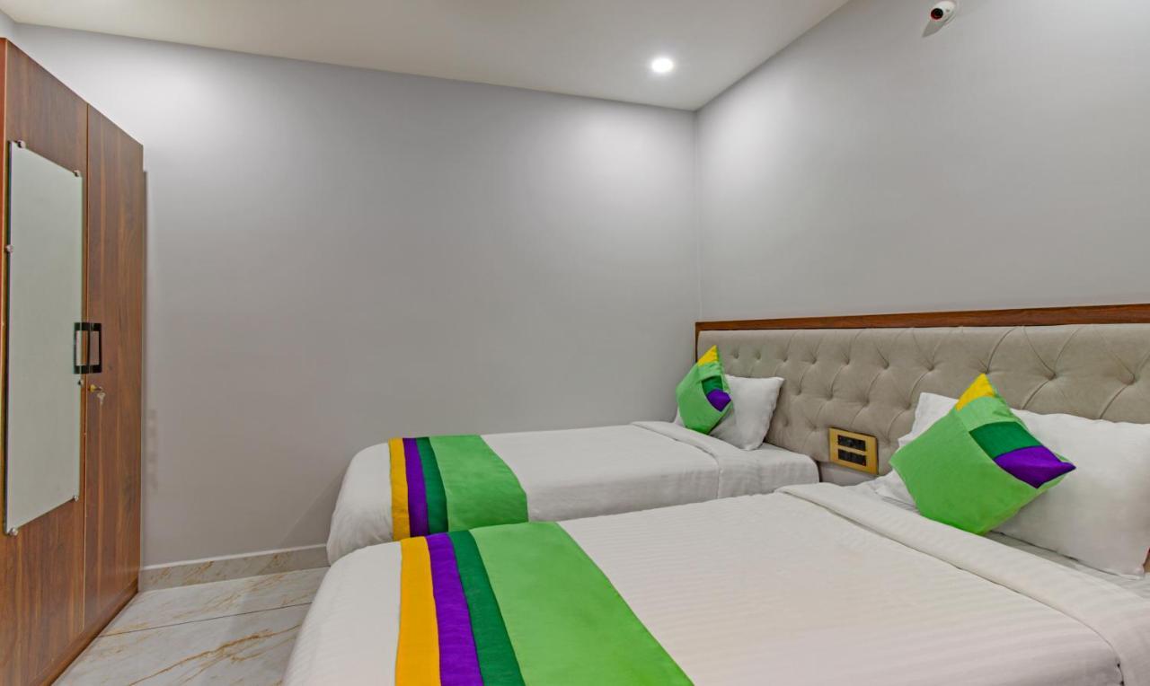 Treebo Abhi Suites, 400 Mts From Guntur Junction Esterno foto