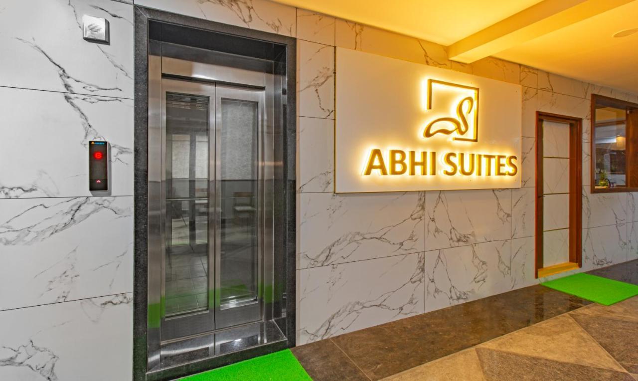 Treebo Abhi Suites, 400 Mts From Guntur Junction Esterno foto