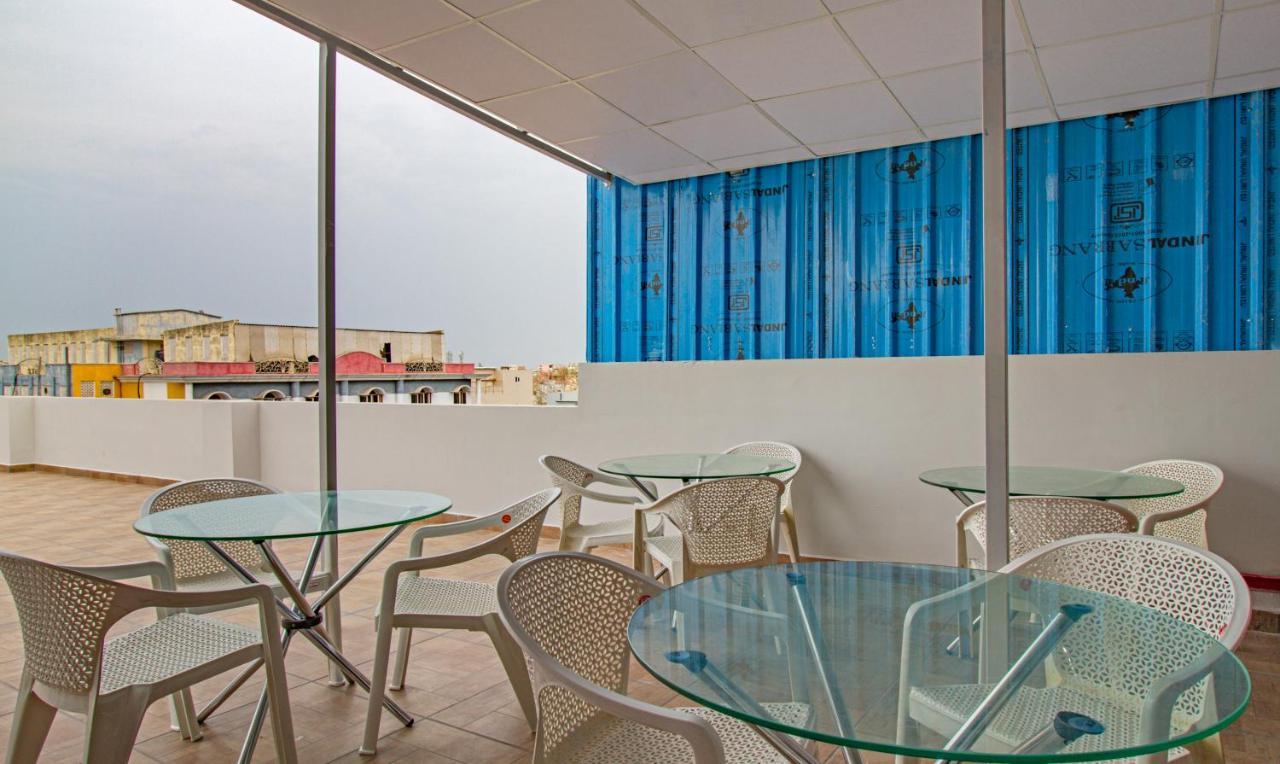 Treebo Abhi Suites, 400 Mts From Guntur Junction Esterno foto