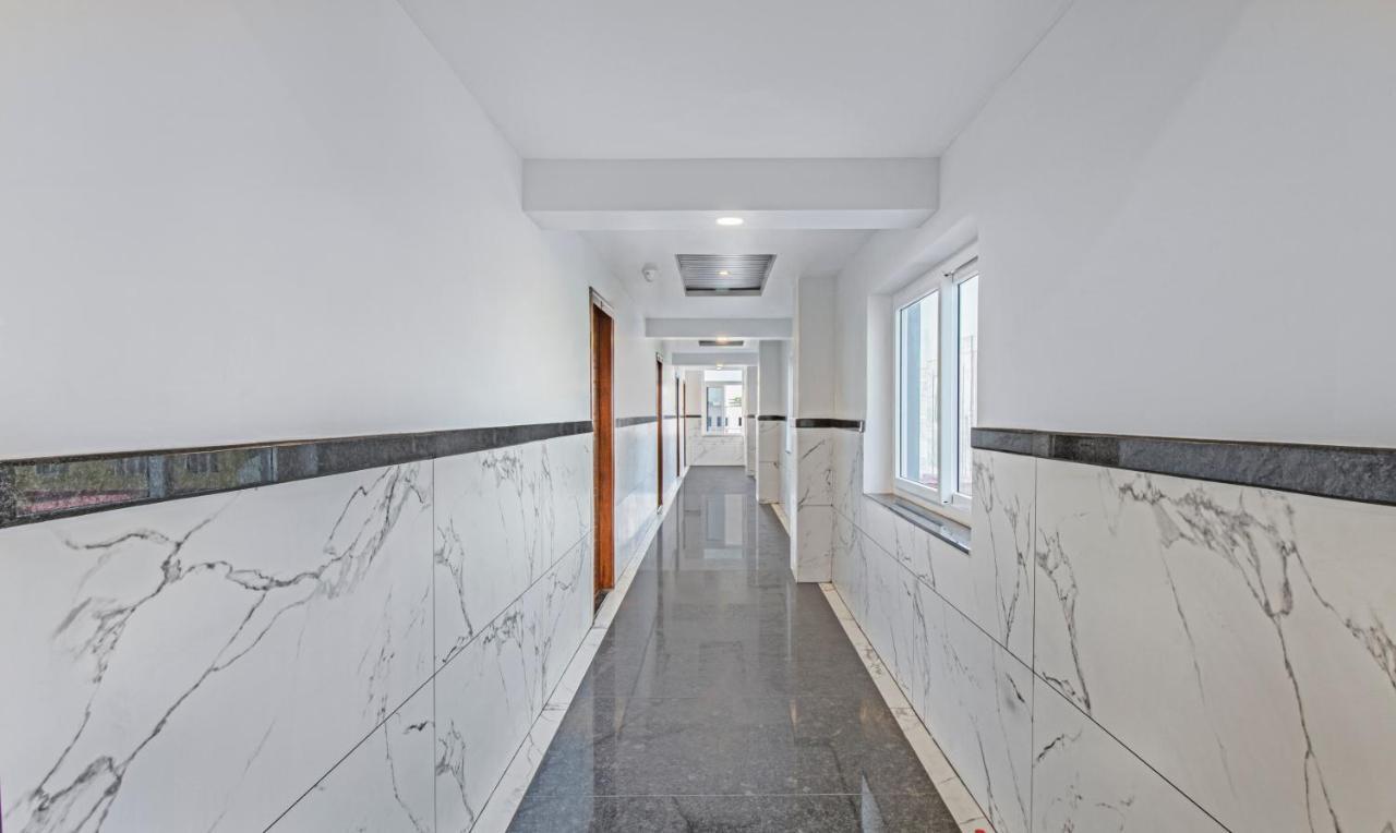 Treebo Abhi Suites, 400 Mts From Guntur Junction Esterno foto
