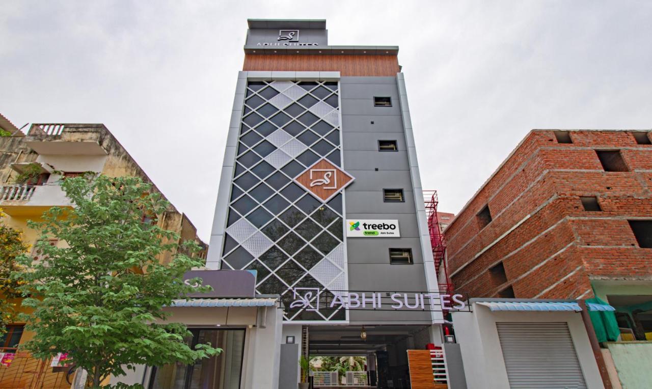 Treebo Abhi Suites, 400 Mts From Guntur Junction Esterno foto