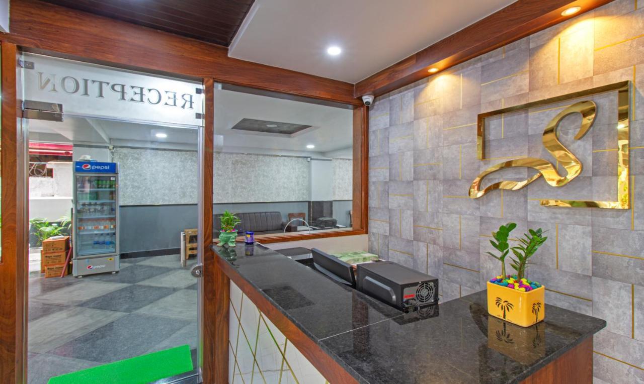 Treebo Abhi Suites, 400 Mts From Guntur Junction Esterno foto