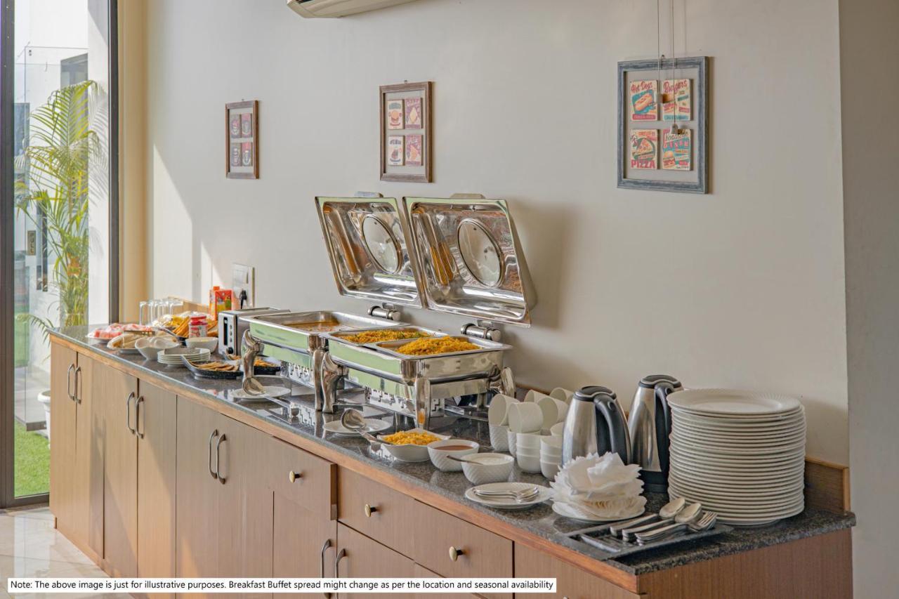 Treebo Abhi Suites, 400 Mts From Guntur Junction Esterno foto